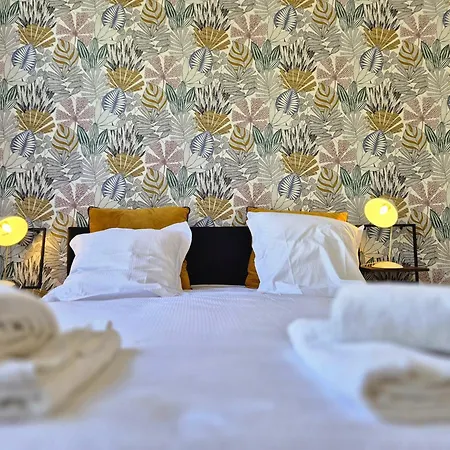 Les Loges Du Beffroi - La Cloche Dorée&parking Privé Arras